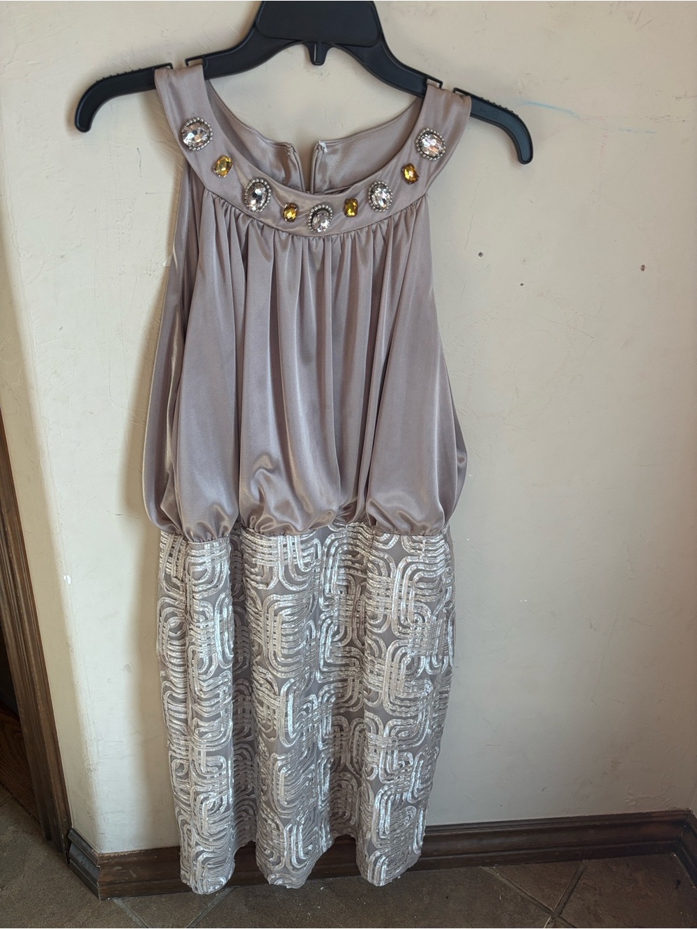 Jessica Howard cocktail jeweled dress! Size 14
